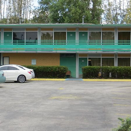 Ambassador Hotel Orlando Bagian luar foto
