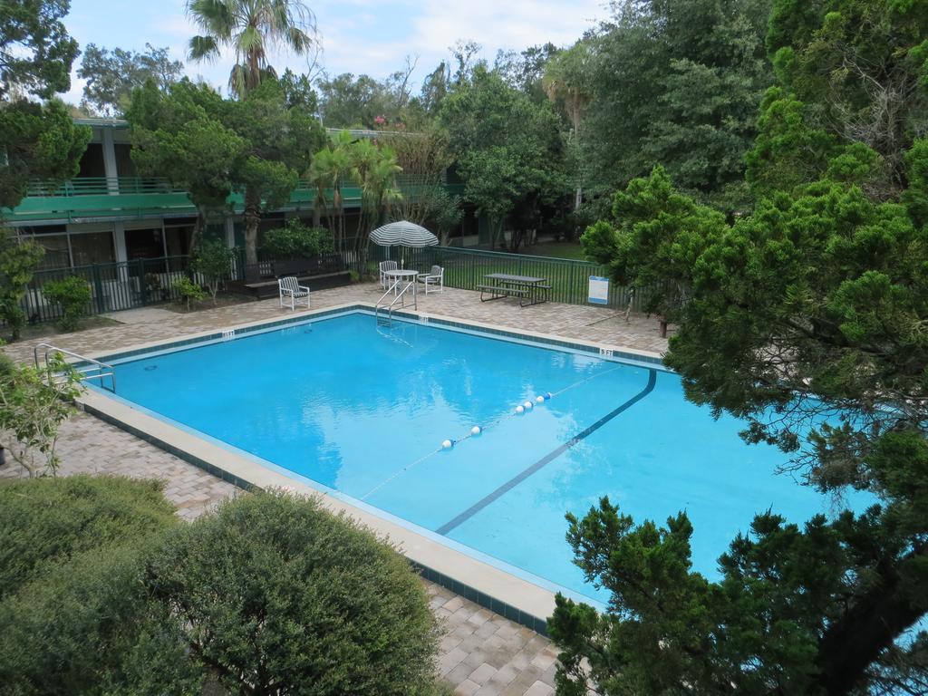 Ambassador Hotel Orlando Bagian luar foto